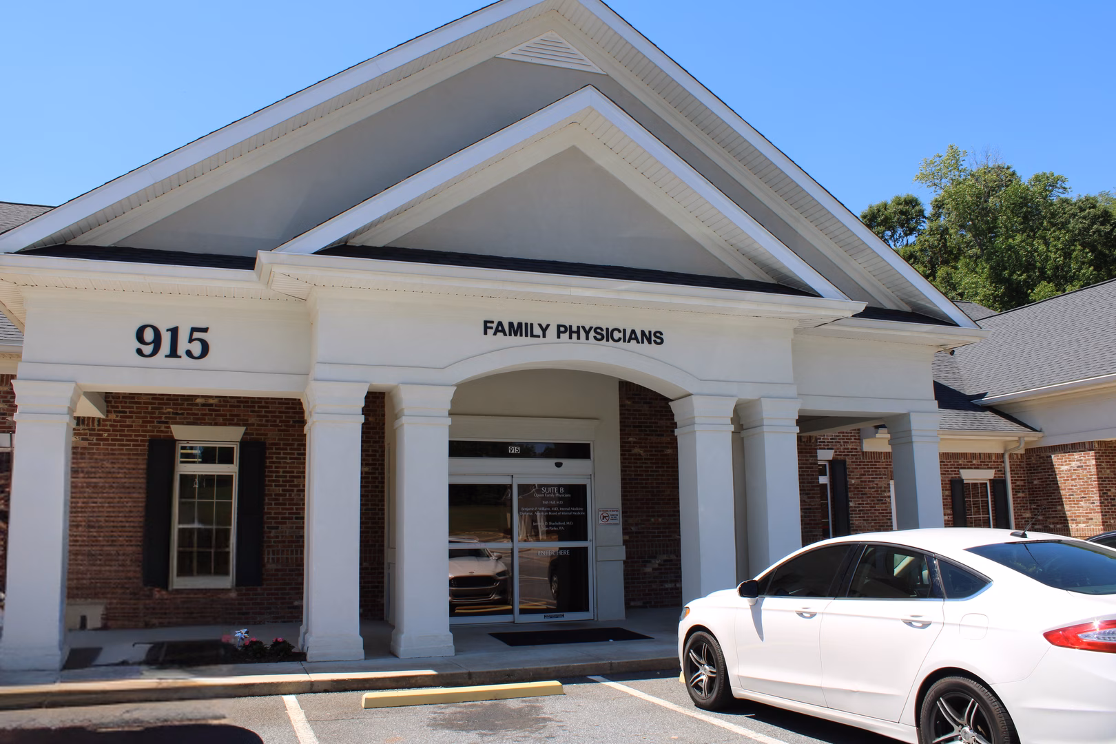 Upson Family Physicians – Thomaston Front Of Upson Family Physicians - Thomaston Building